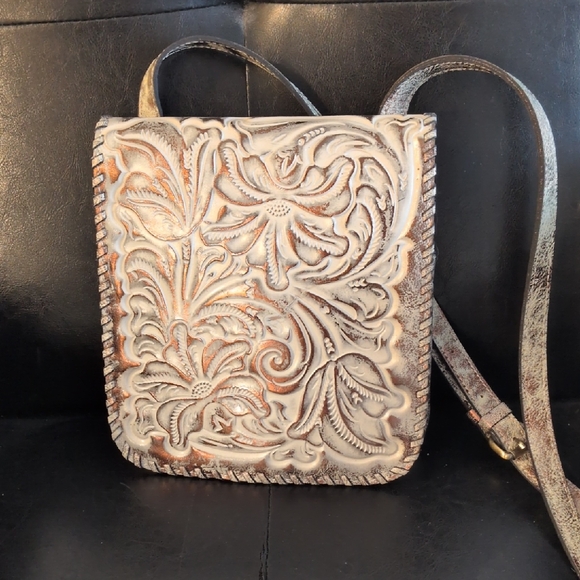 Patricia Nash Floral Embossed Leather Crossbody Bag Gold - Picture 1 of 8